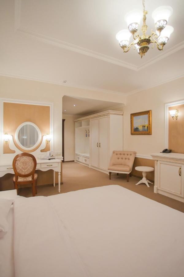 Orly Park-Hotel Kiev Eksteriør billede